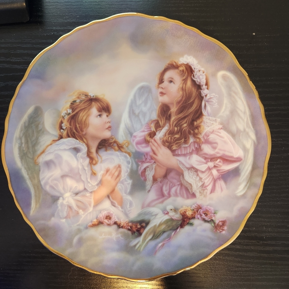 Decorative angel plate